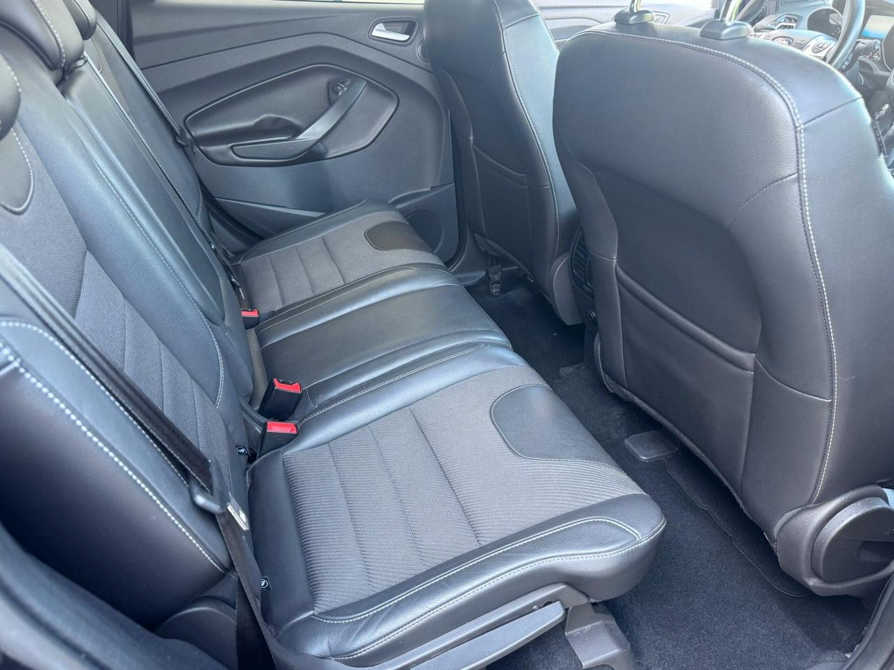 Ford Kuga 2.0 TDCI 150 CV S&S 4WD Powershift Titanium
