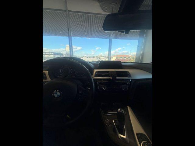 BMW 318 Serie 3 (F30/31) - d Touring Business Advantage