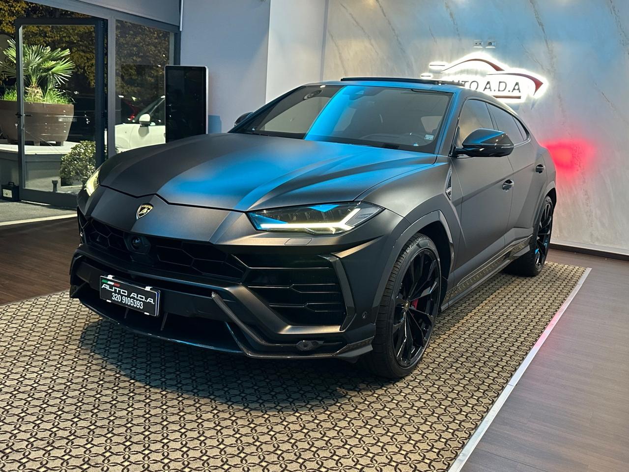 Lamborghini Urus 4.0 Graphite Capsule