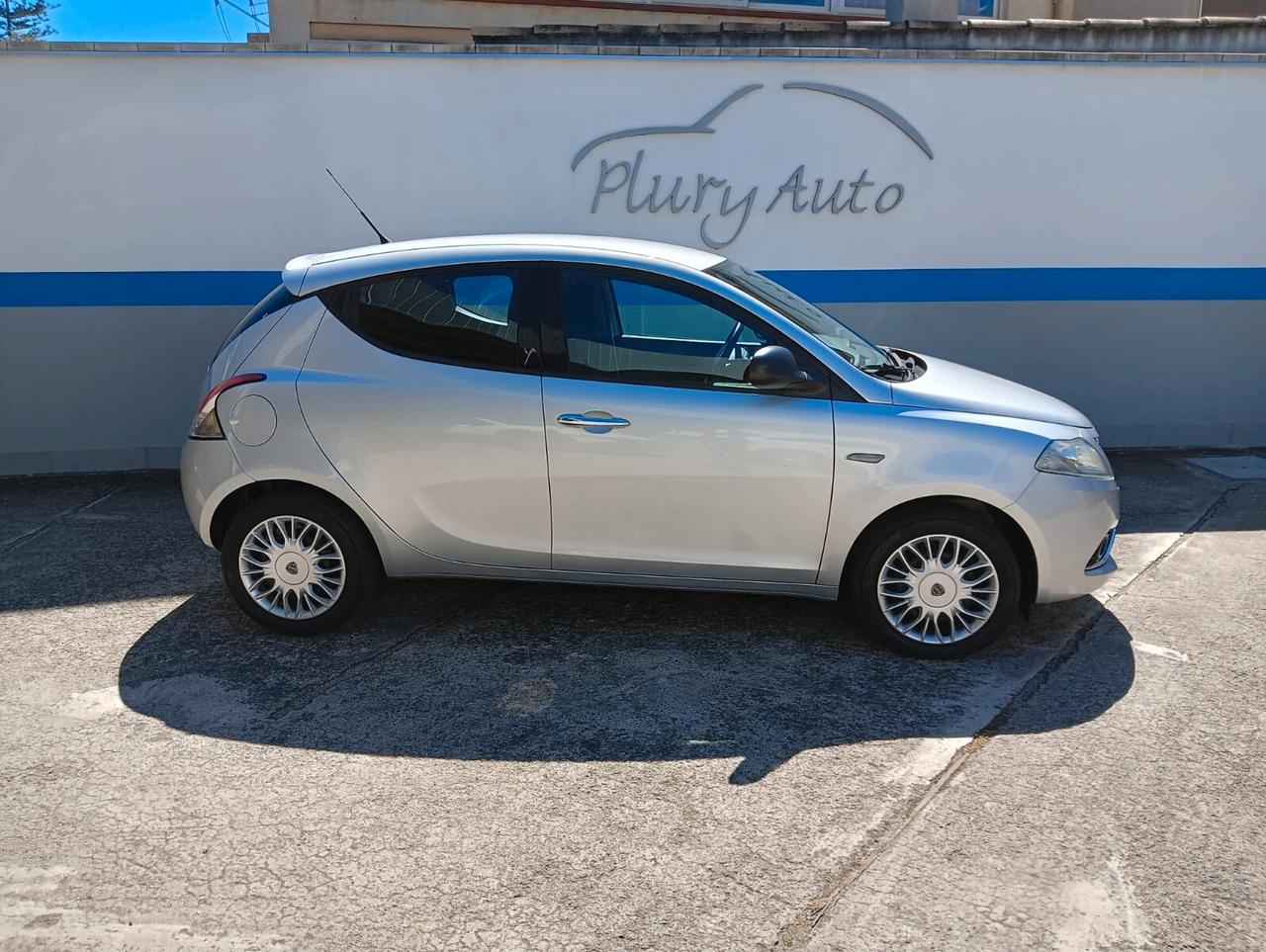Lancia Ypsilon 1.3 MJT 16V 95 CV 5 porte S&S Silver