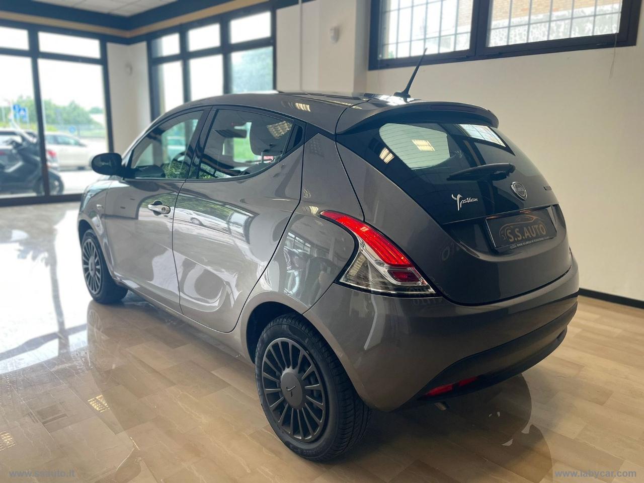 LANCIA Ypsilon 1.0 FireFly 5p.S&S Hyb. Eco A.F.