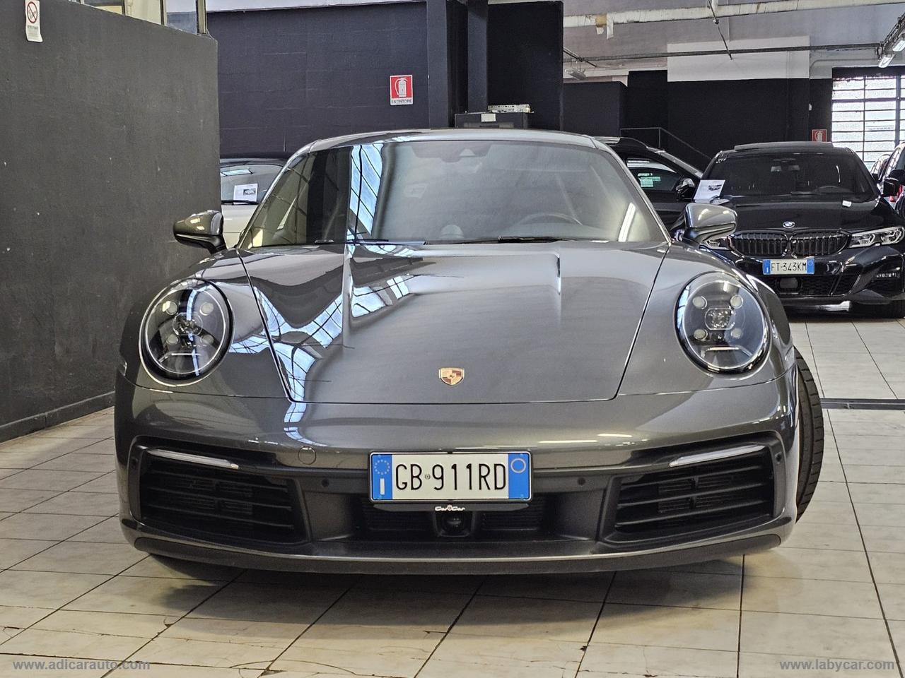 PORSCHE 911 Carrera