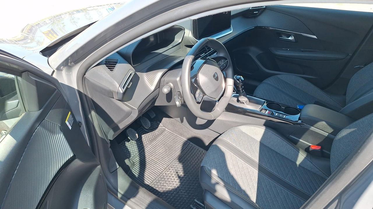 Peugeot 208 PureTech 100 Stop&Start 5 porte Allure SOLI 13400 KM!!!