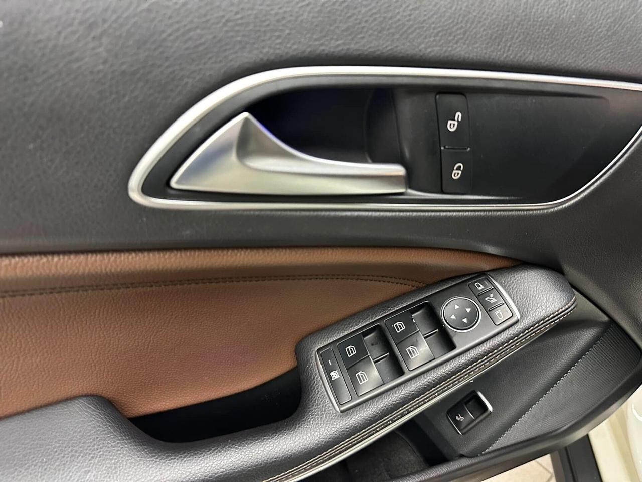 Mercedes-benz GLA 220 d Automatic 4Matic Premium AMG Tetto