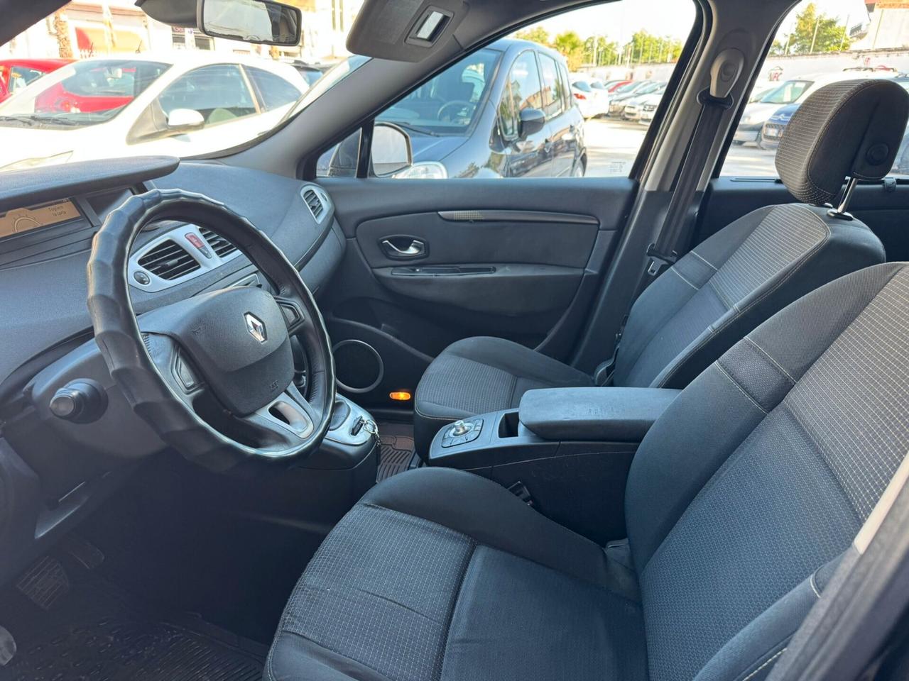 Renault Scénic 1.5 dCi 110CV Dynamique 7 POSTI