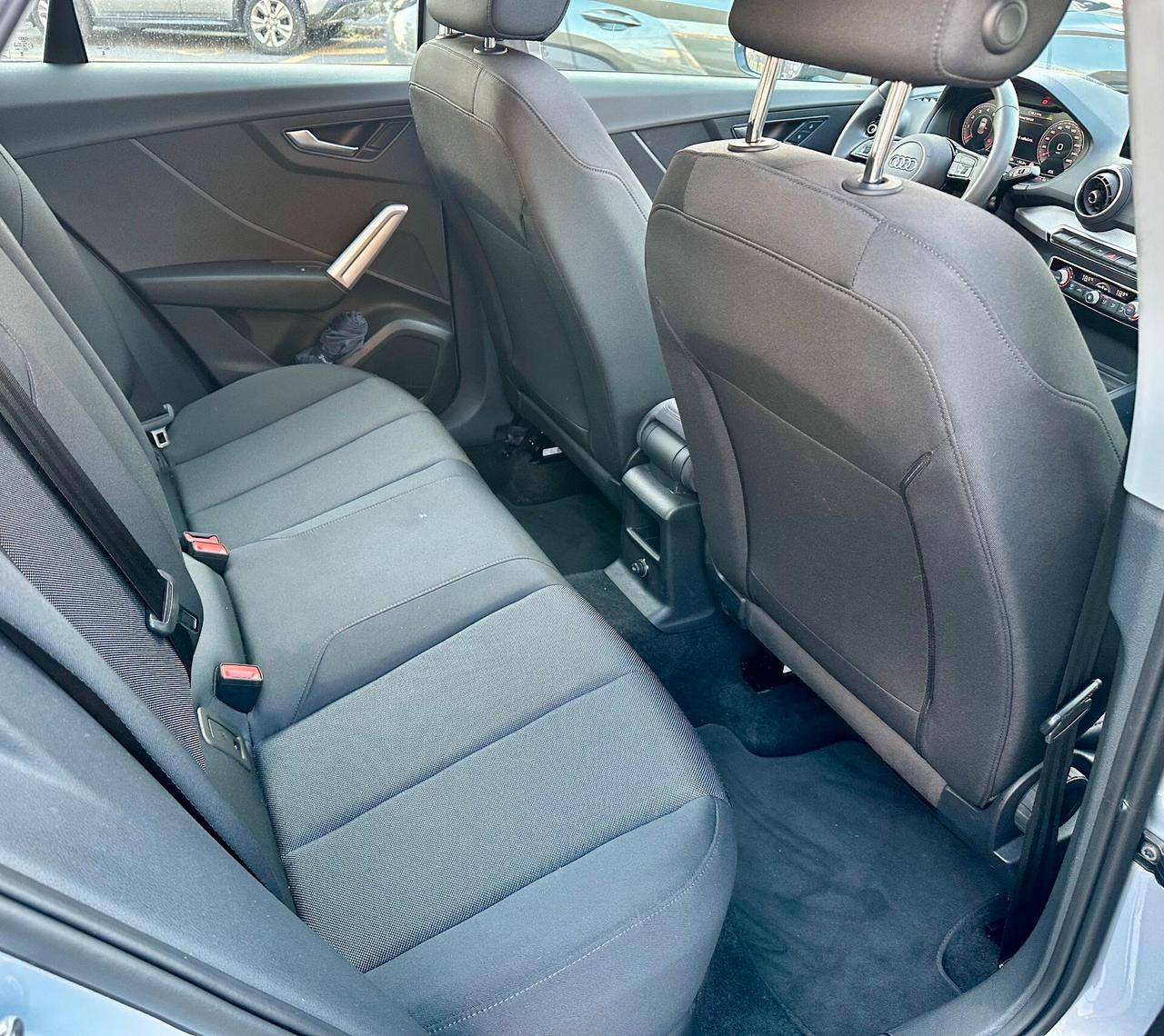 Audi Q2 30 TFSI Business Advanced