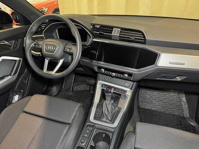Audi Q3 SPB 35 TDI S tronic Identity Black