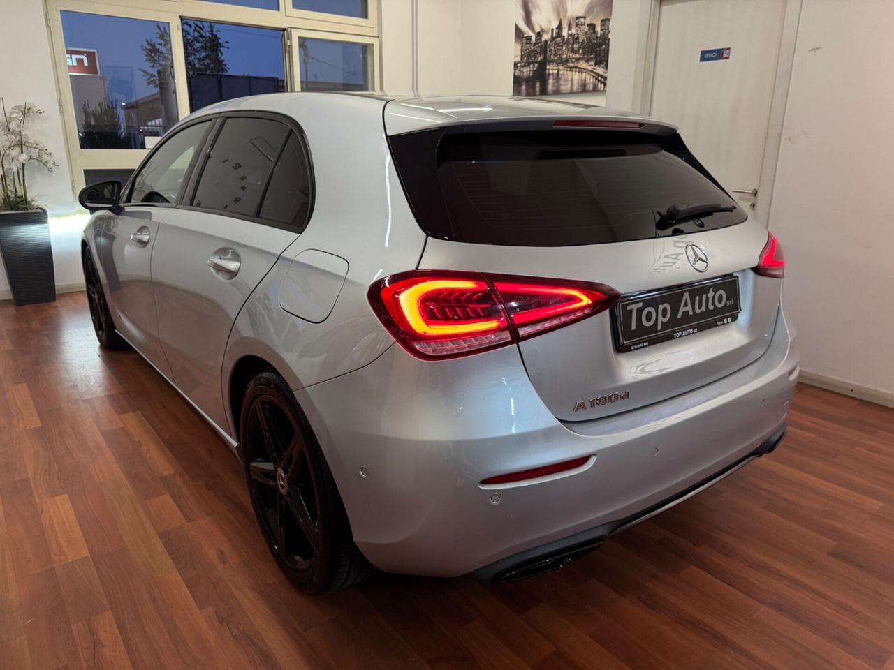 MERCEDES-BENZ A 180 d AUTO SPORT NIGHT EDITION - MY19
