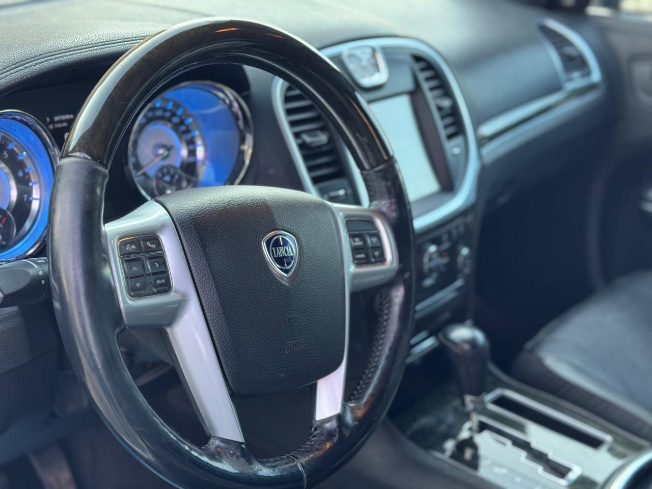 LANCIA THEMA 3.0 MJT II 240 CV PLATINUM EDITION