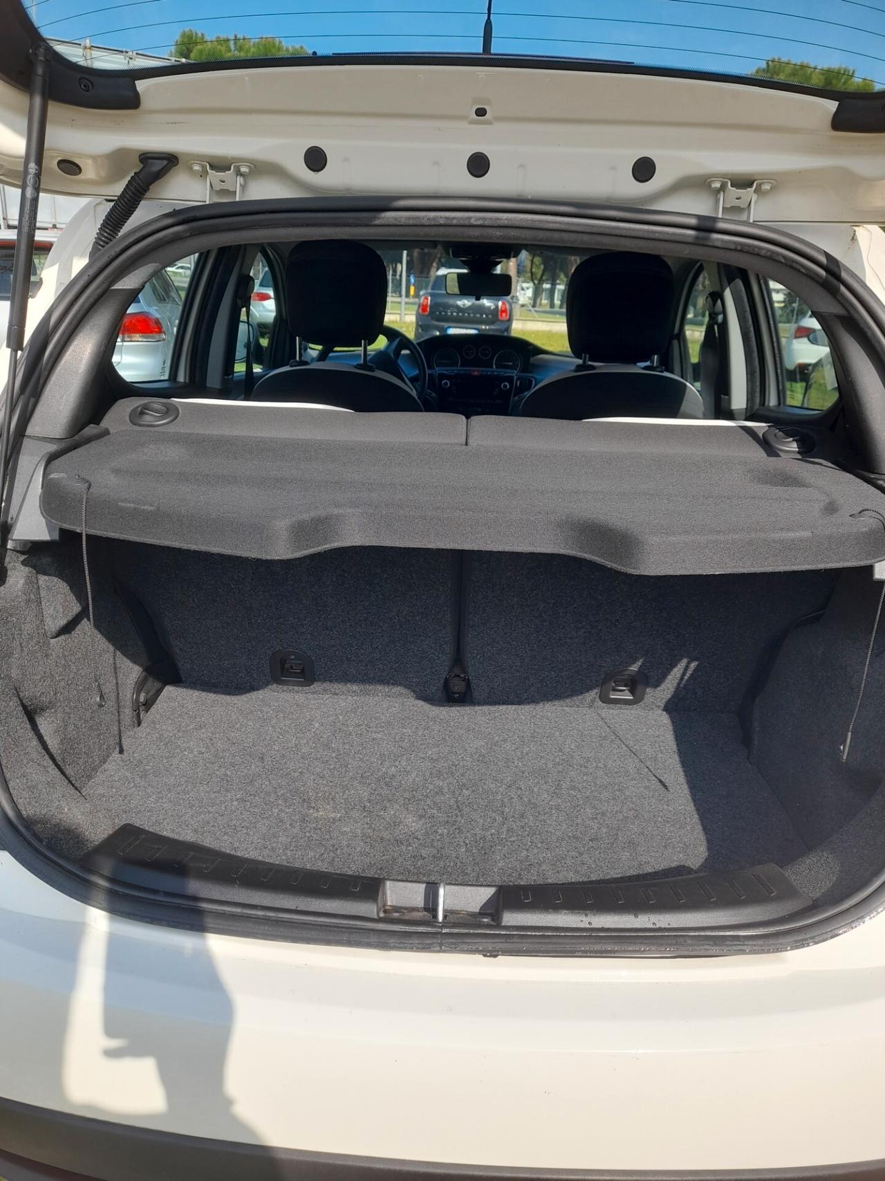 Lancia Ypsilon 0.9 TwinAir 85 CV Metano