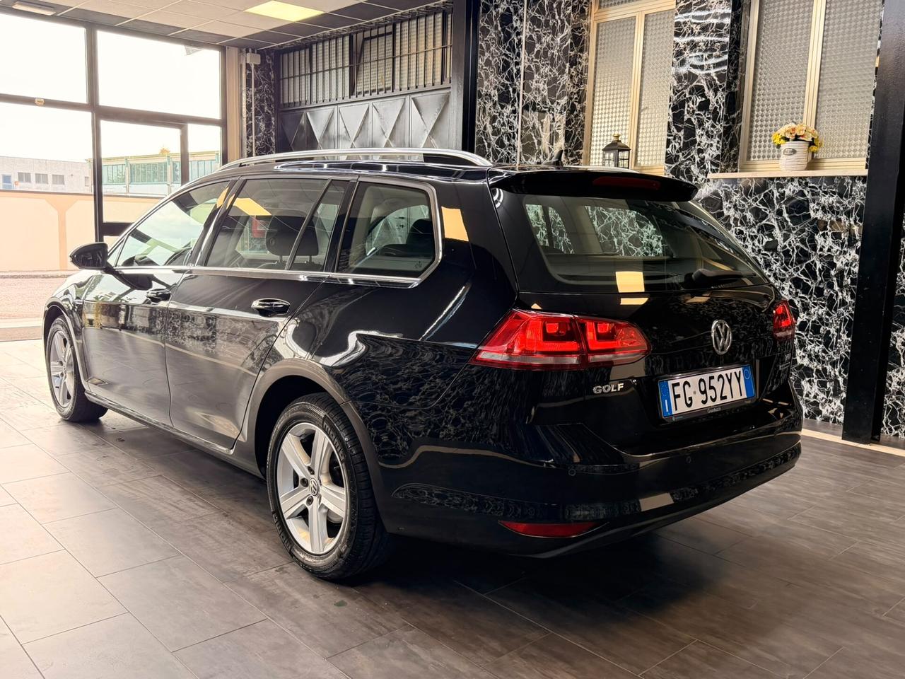 Volkswagen Golf Variant 1.4 TGI Highline BlueMotion