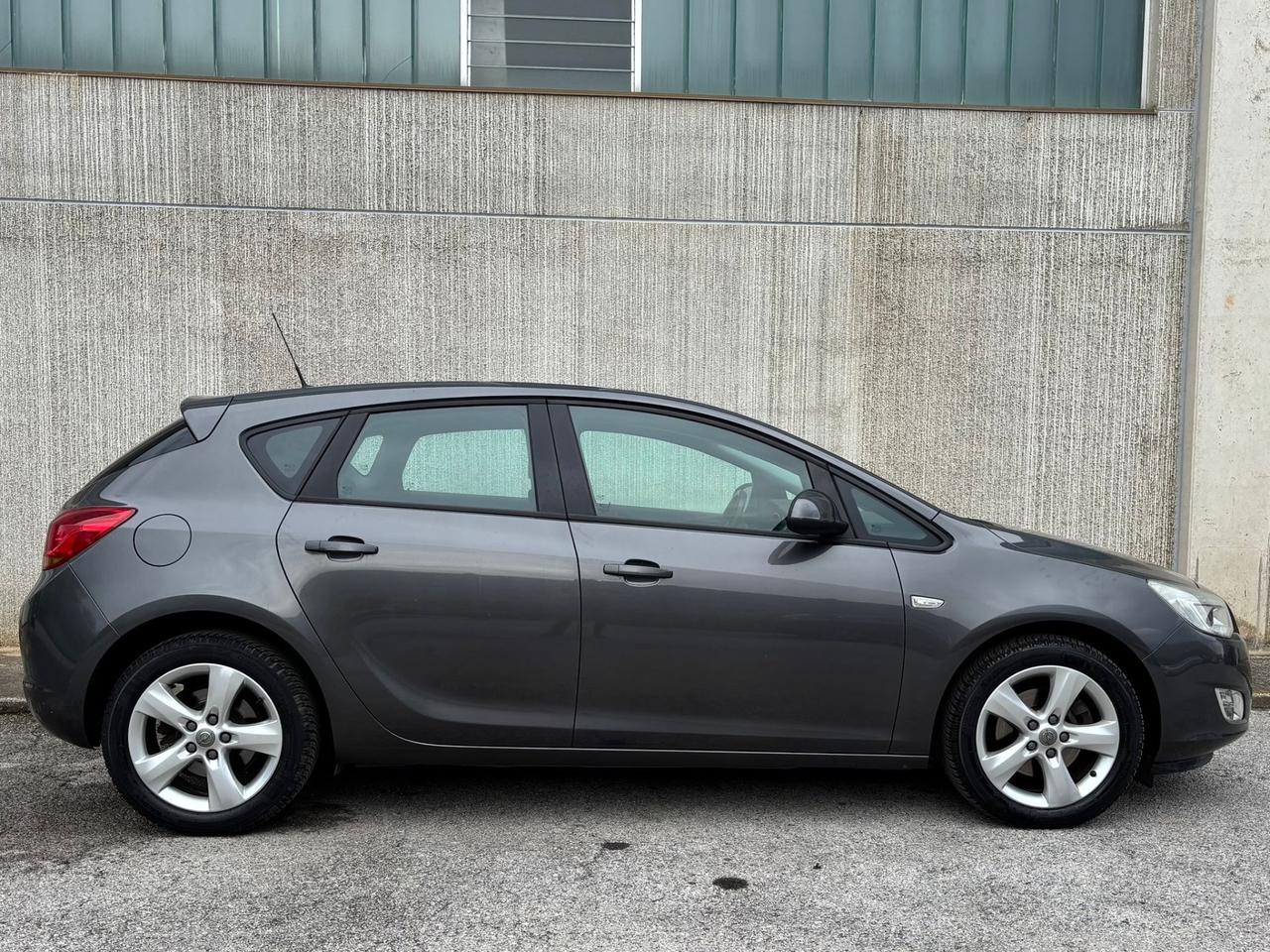 Opel Astra 1.7 CDTI 125CV 5 porte Cosmo