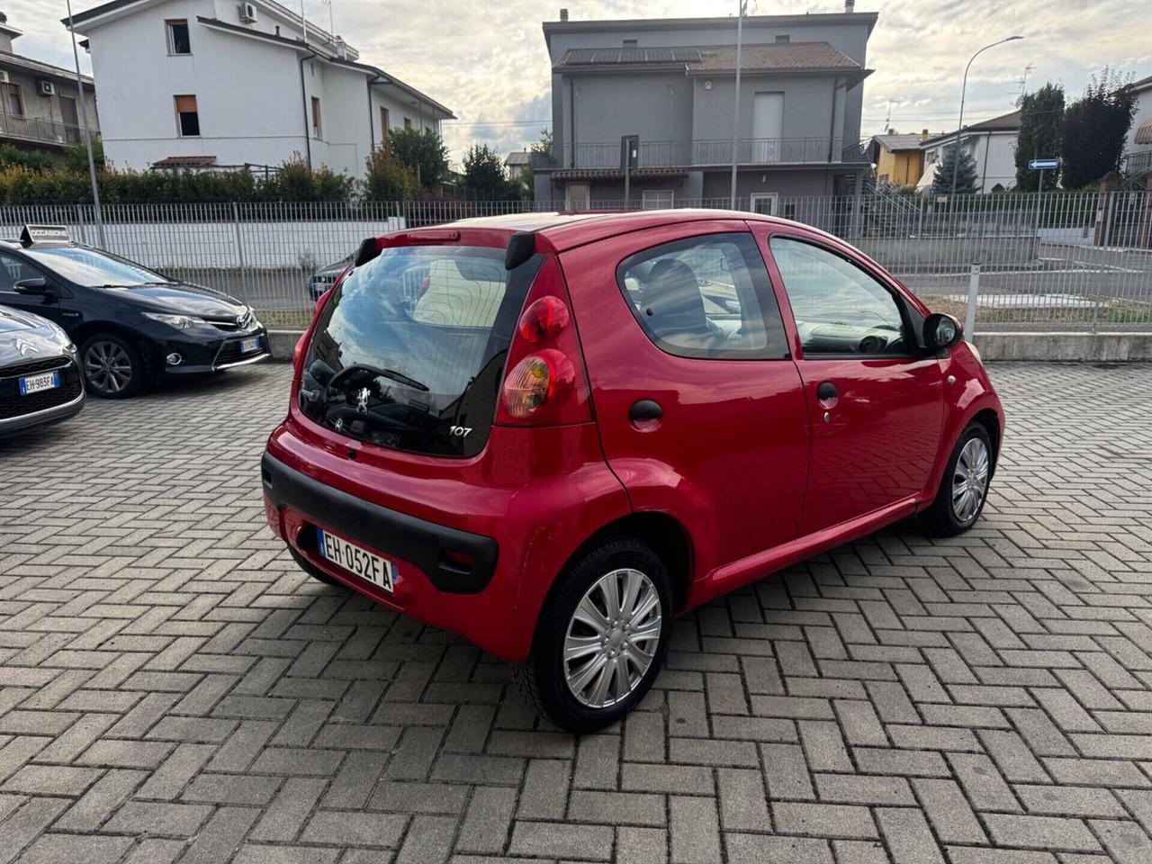 Peugeot 107 1.0 68CV 5p. Plaisir