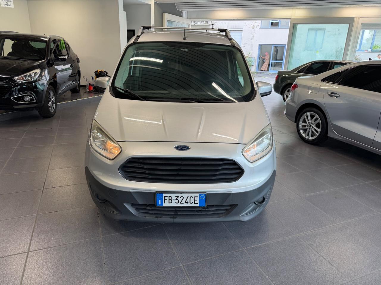 Ford Transit Courier 1.5 TDCi 75CV Van Entry