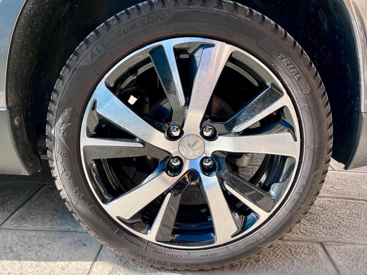 Peugeot 2008 1.6 BlueHDi 100cv Allure 2016