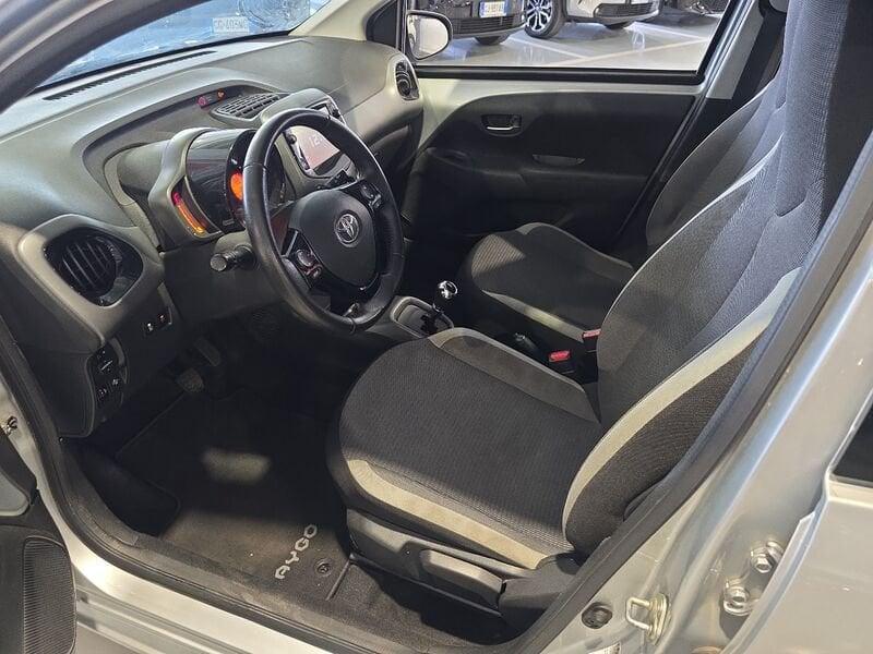 Toyota Aygo Connect 1.0 VVT-i 72 CV 5 porte x-play MMT