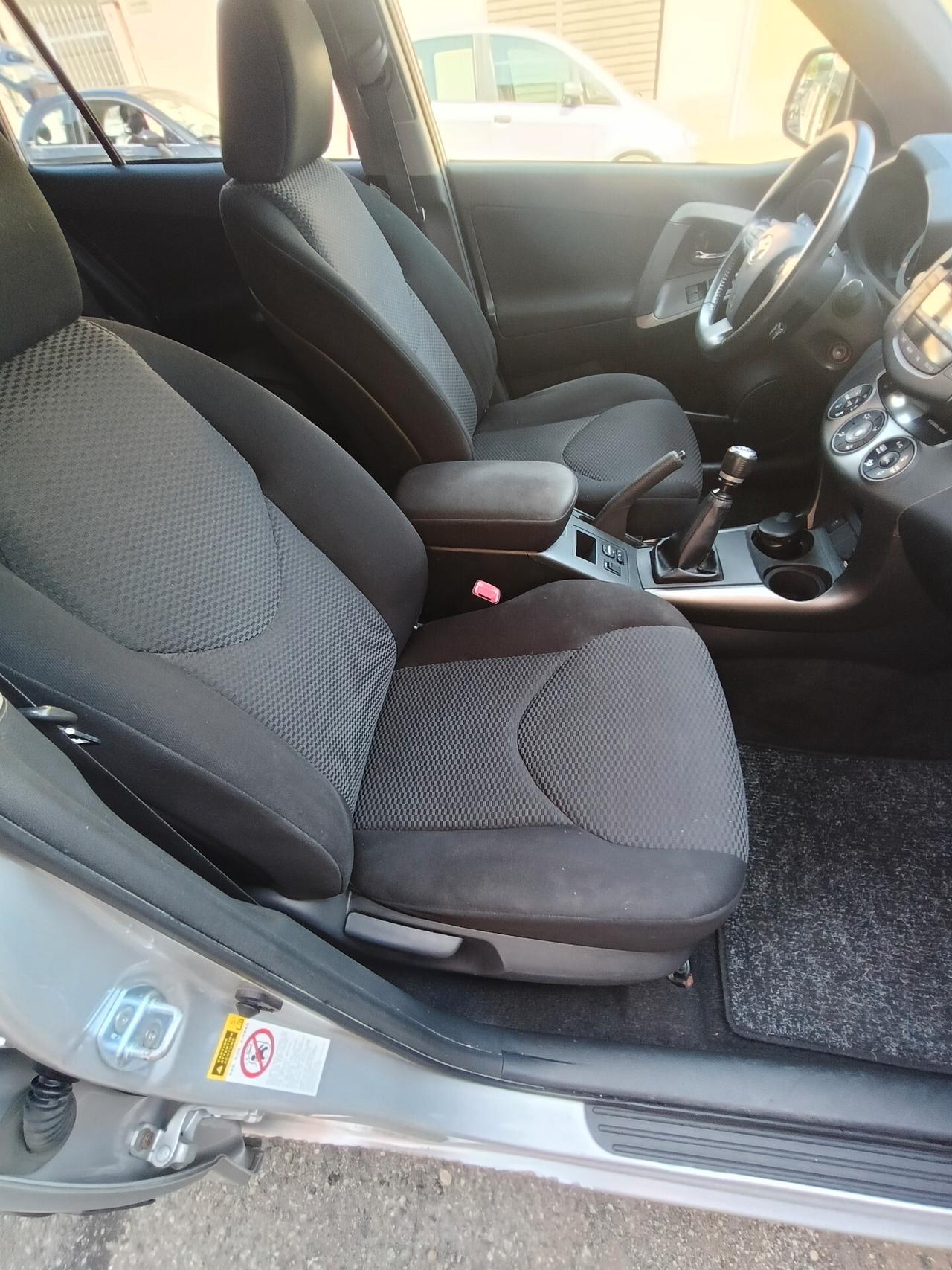 Toyota RAV 4 RAV4 Crossover 2.2 D-4D 150 CV DPF Luxury