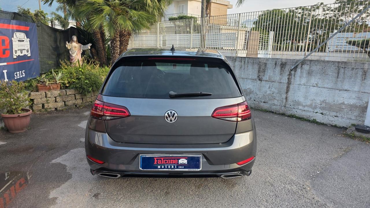 Volkswagen Golf 1.6 TDI R-Line Cockpit