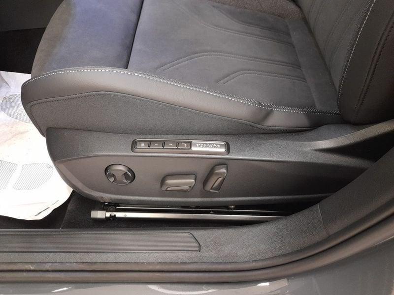 Volkswagen Golf 1.5 TSI eHybrid Style DSG