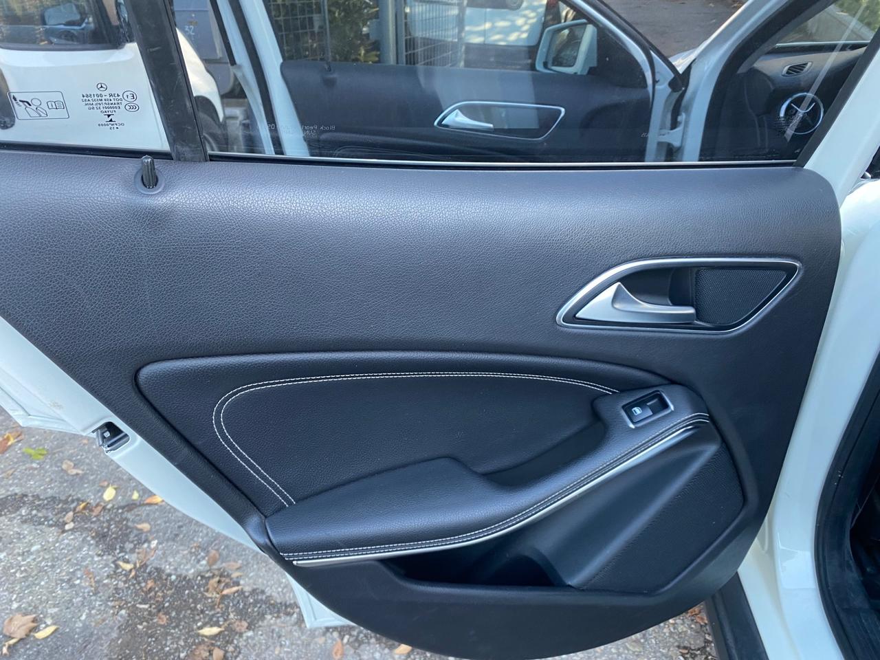 Mercedes-benz GLA 180 d Automatic Business