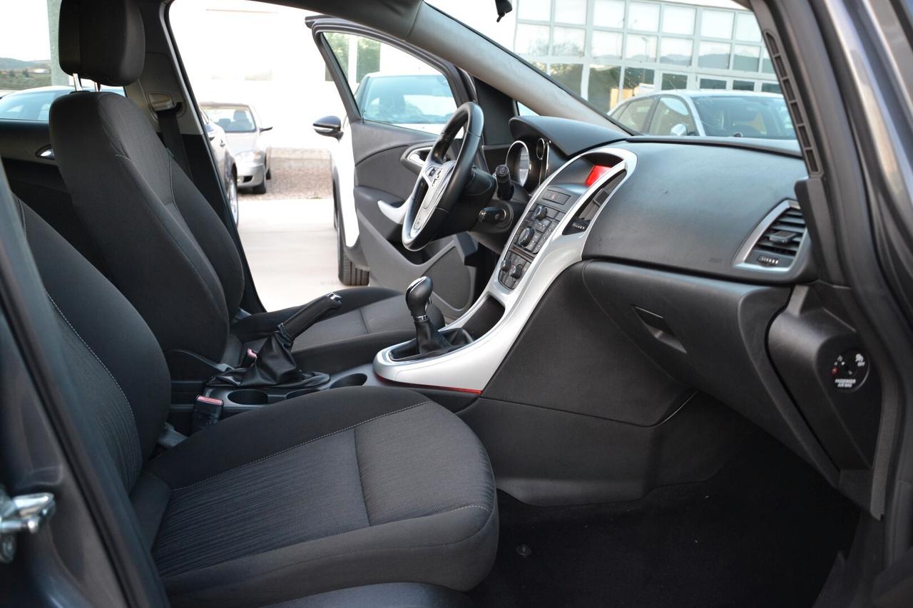 Opel Astra 1.7 CDTI 110CV Sports Tourer '12