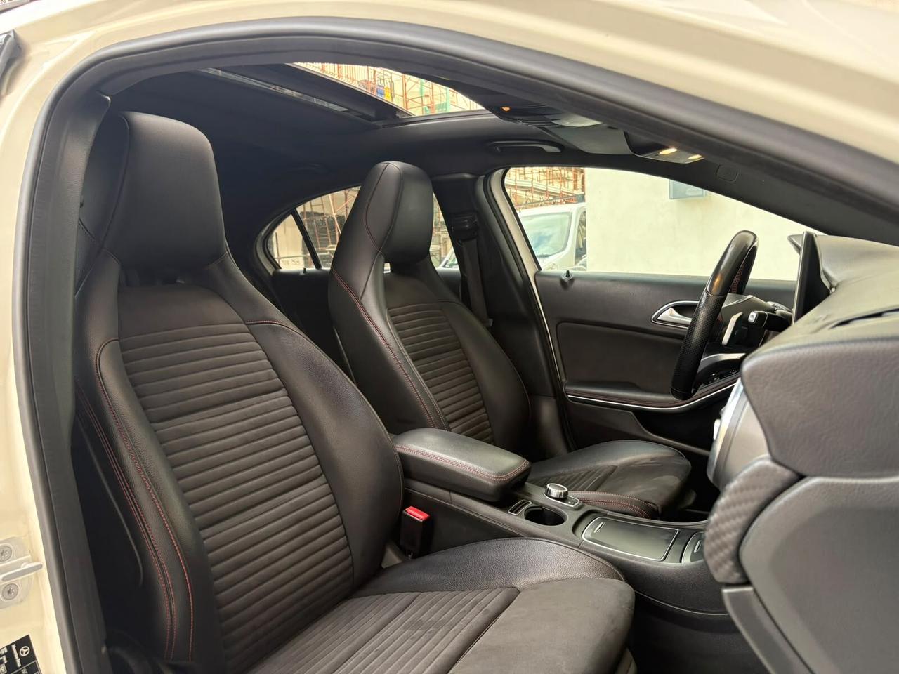 Mercedes-benz A 200 d Automatic Premium AMG TETTO PANORAMICO APRIBILE.