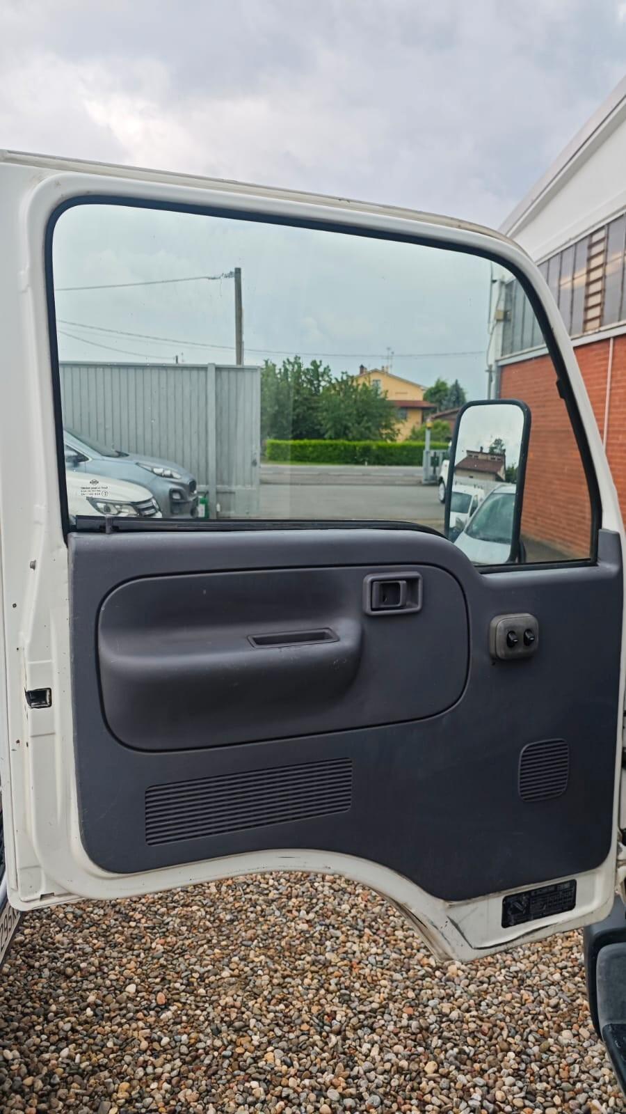 Nissan Cabstar 120.35 3.0 Tdi PL-RG-DC Cab. SL