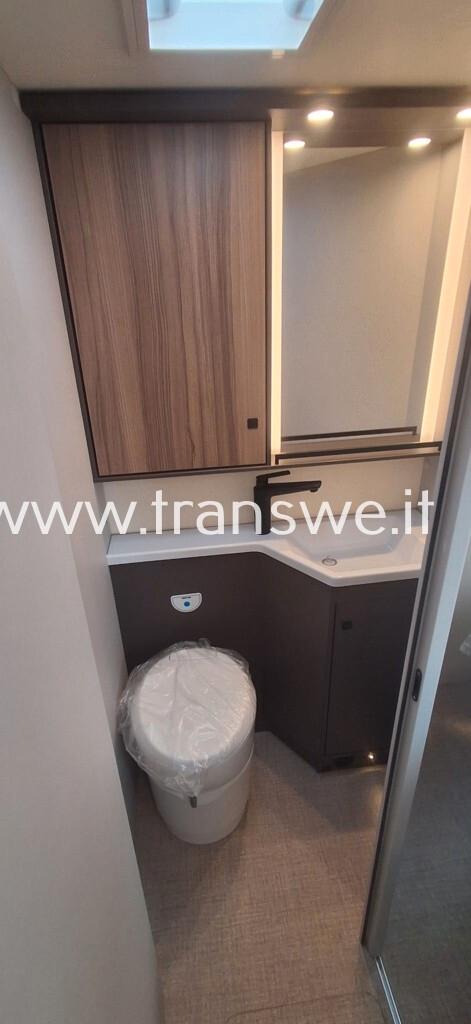 Bürstner B66 732TD Letto centrale nautico con cambio automatico