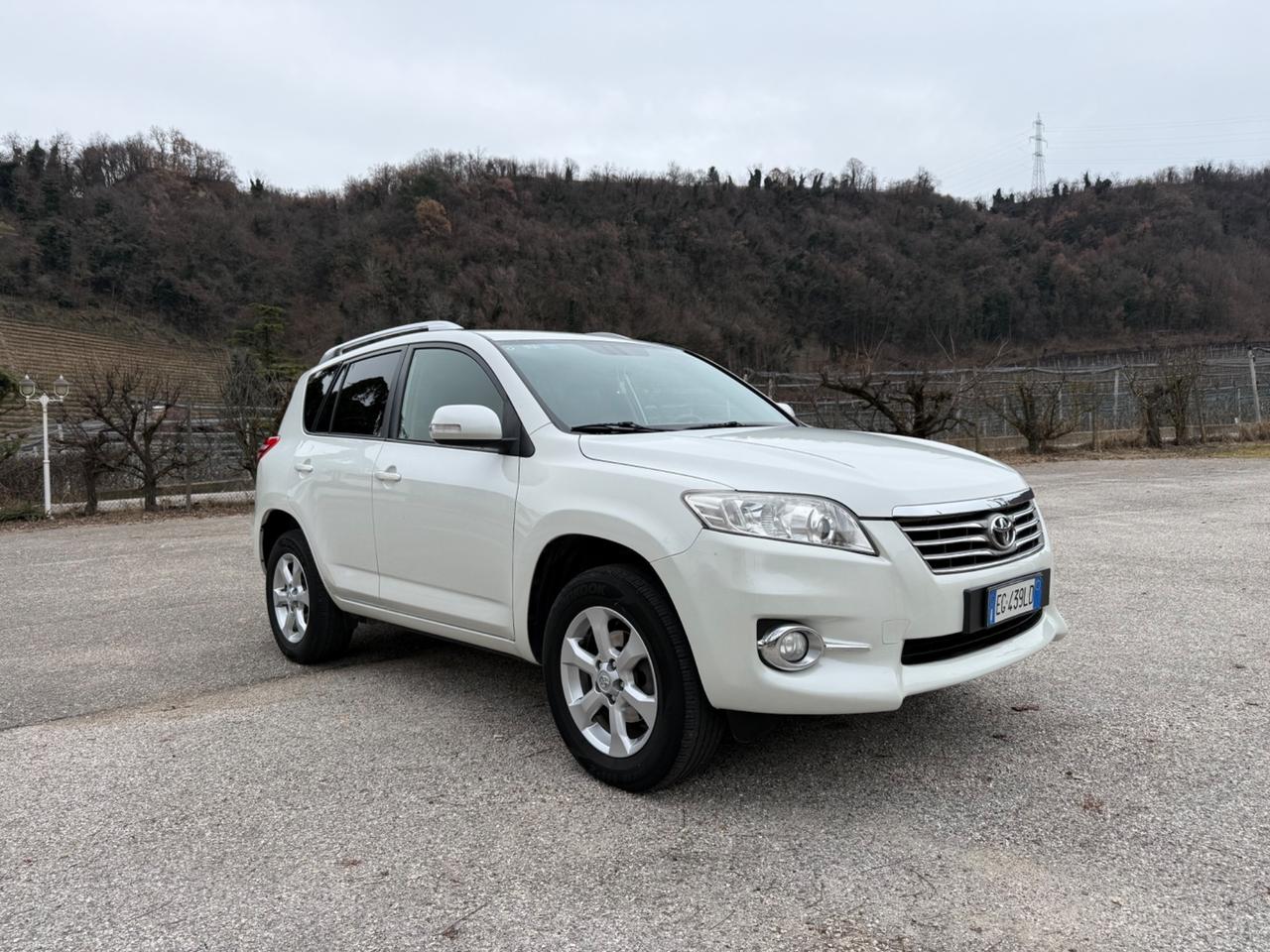 Toyota RAV 4 RAV4 2.2 D-4D 150 CV DPF Luxury
