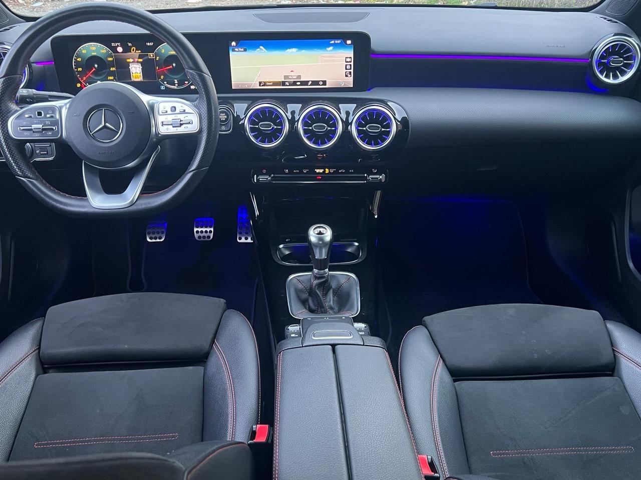 Mercedes-Benz A 200 AMG Line Premium A 200 #9772