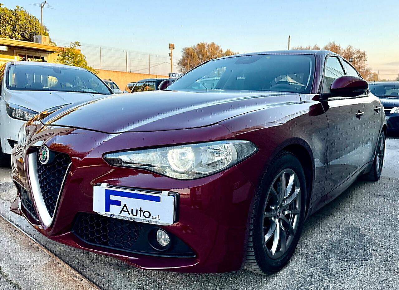 Alfa Romeo Giulia 2.2 Turbodiesel 150 CV AT8,Navigatore,cerchi antracite,ecc.