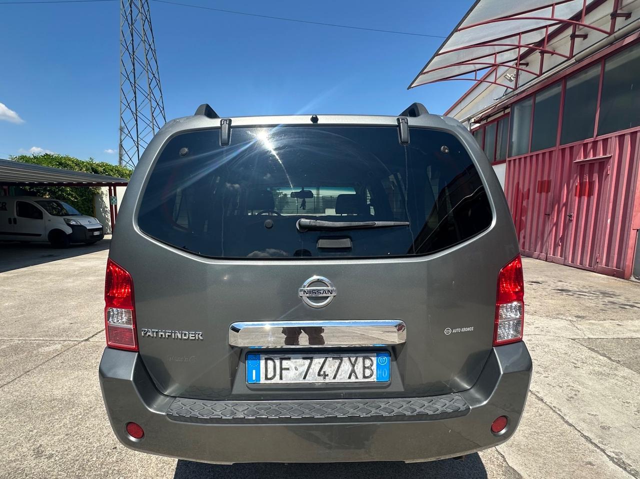 Nissan Pathfinder 2.5 dCi XE Plus