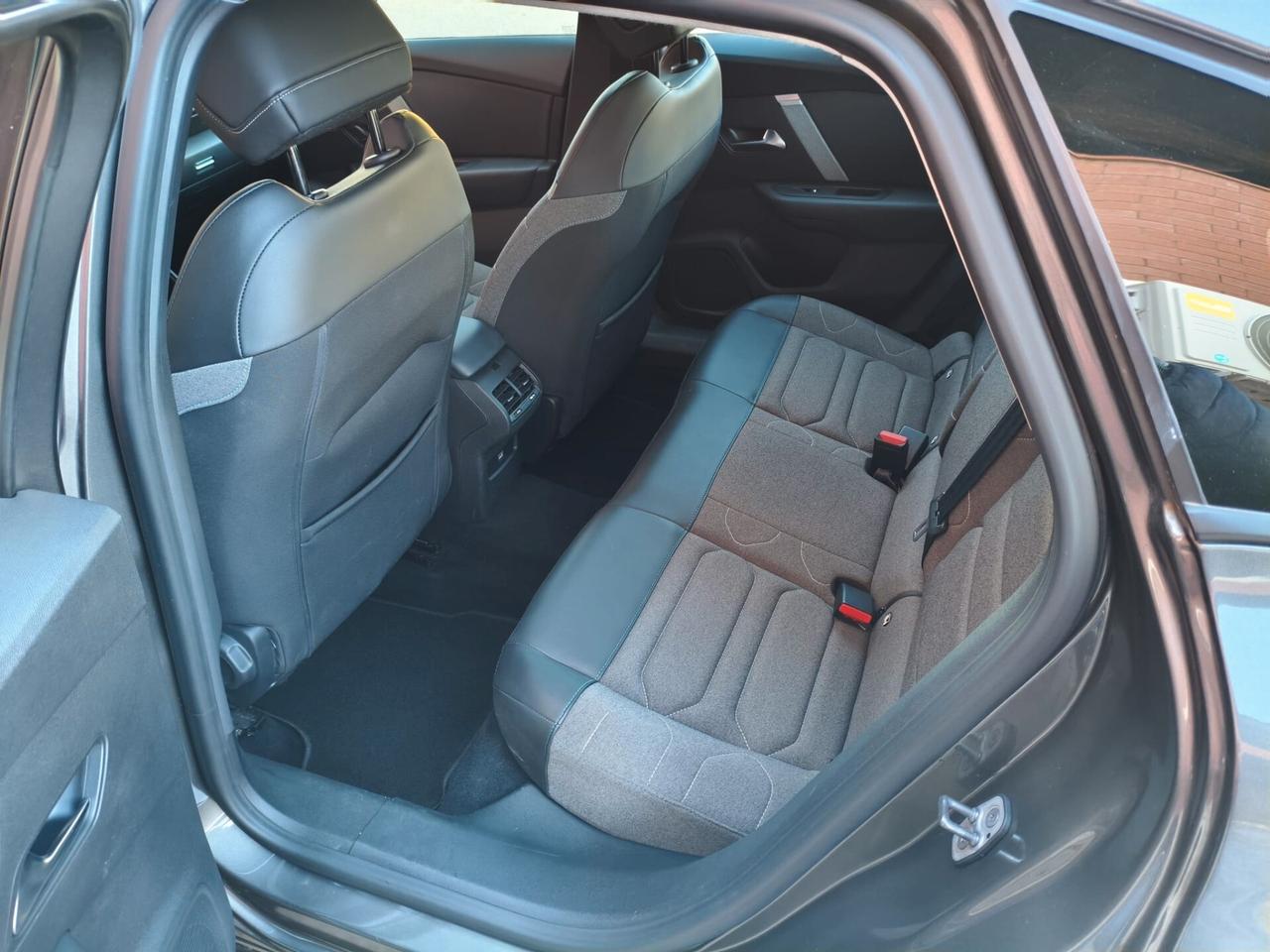 Citroen C4 BlueHDi 130 S&S EAT8 Feel Pack