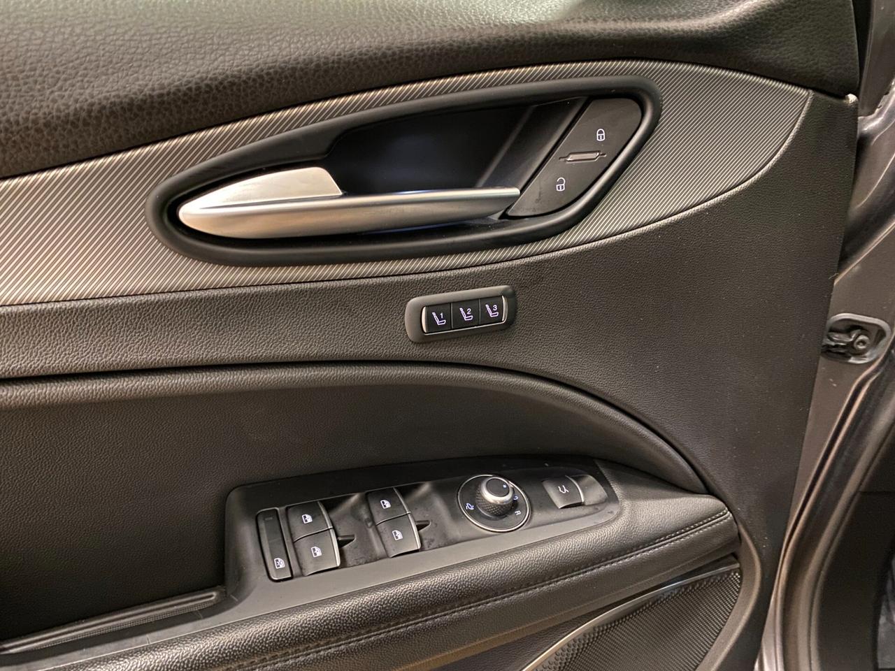 Alfa Romeo Stelvio 2.2 210 CV AT8 Q4 Veloce