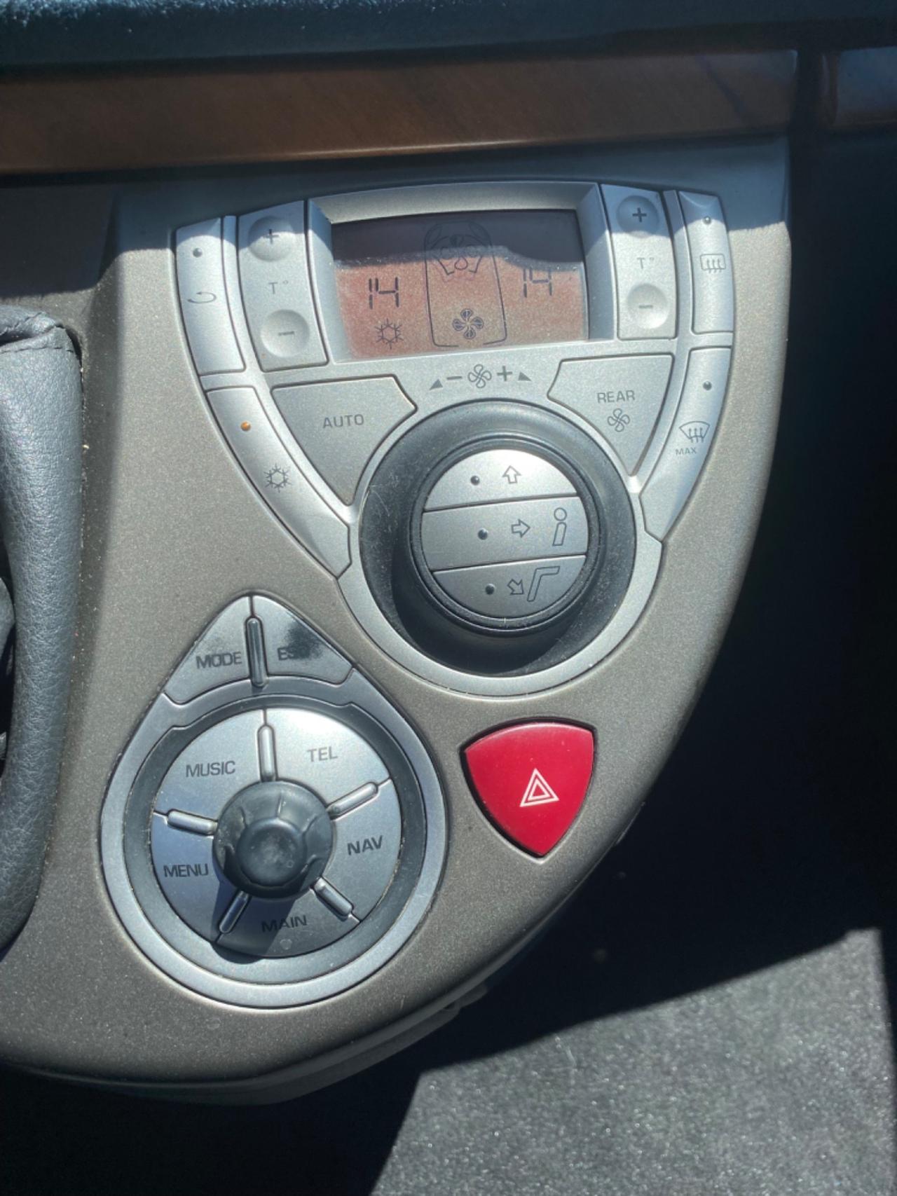 Lancia Phedra 2.0 MJT 136 CV Platino