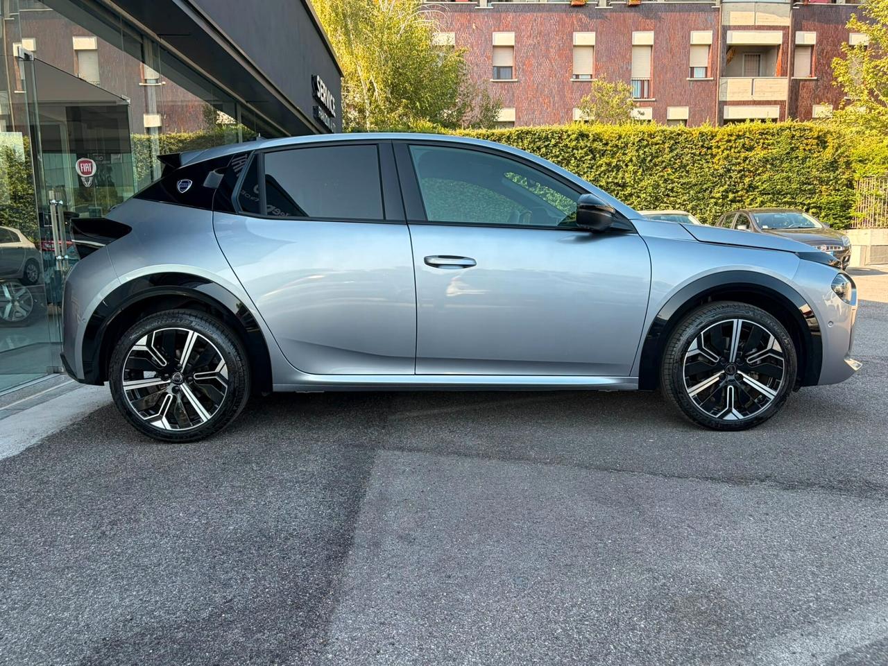 Lancia Ypsilon Hybrid e-DCT LX