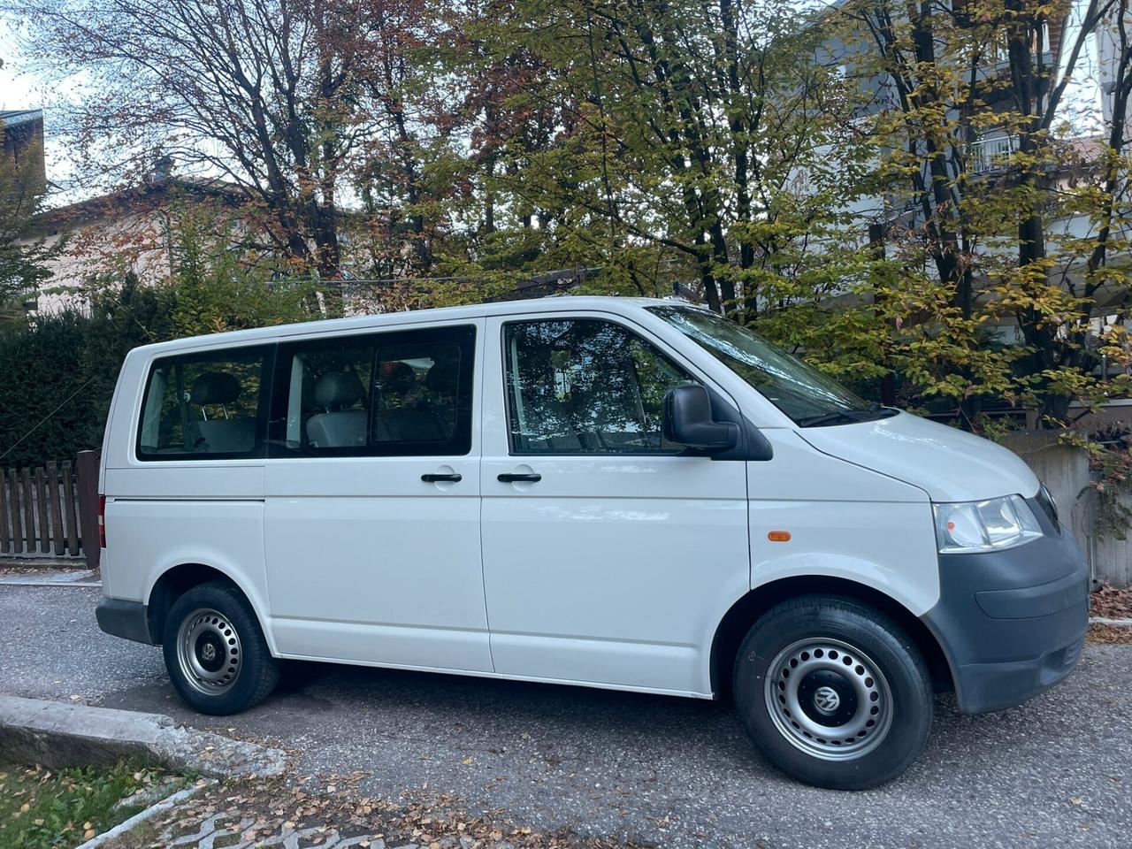 VW T5 TRANSPORTER SHUTTLE 2.5 TDI/174CV 9POSTI