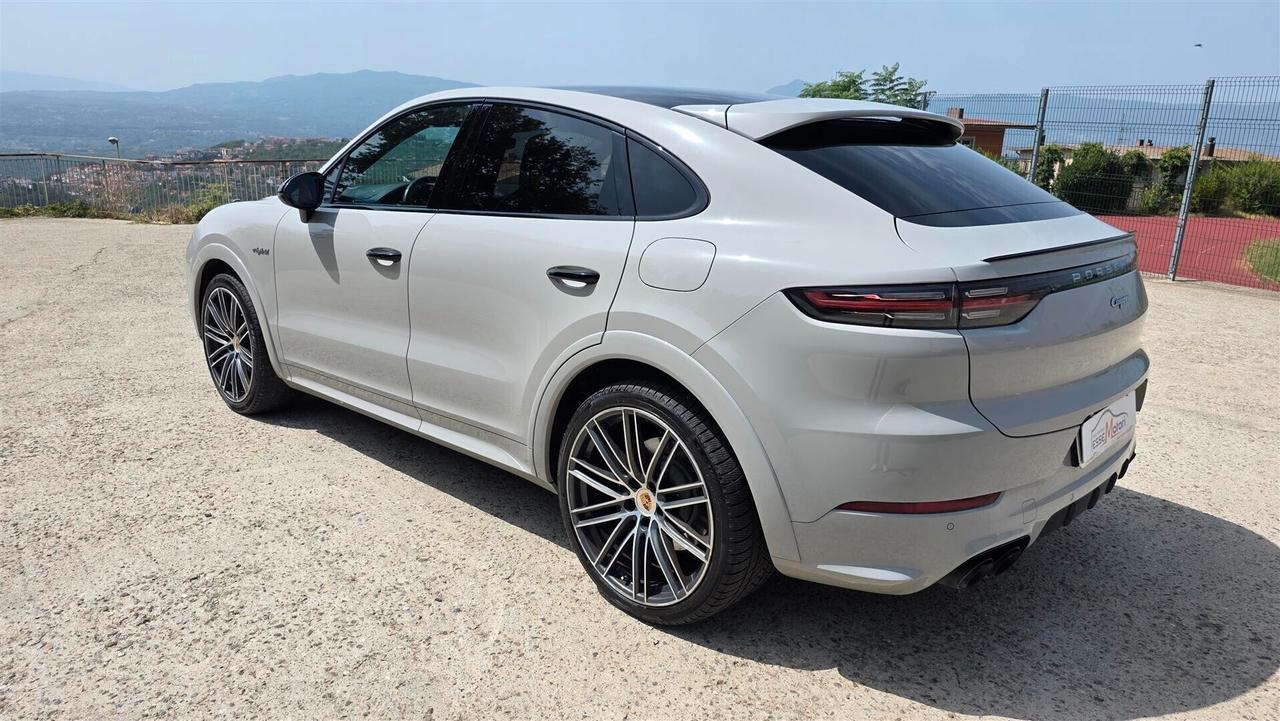 Porsche Cayenne Coupé 3.0 V6 E-Hybrid