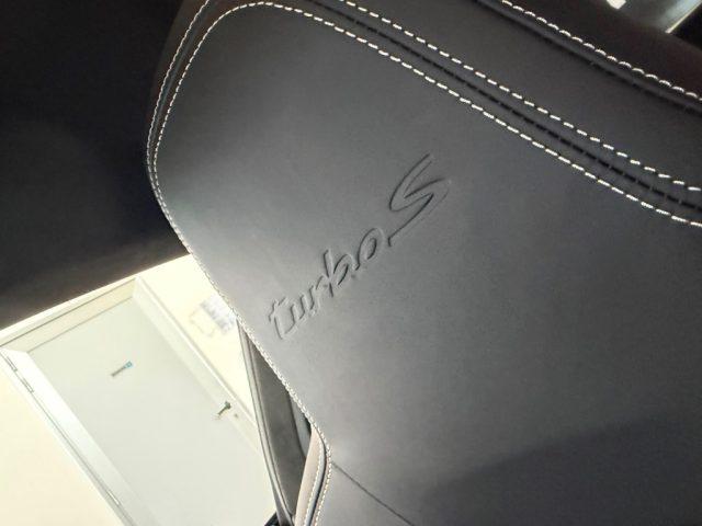 PORSCHE 911 Turbo S Coupé //PARI AL NUOVO//