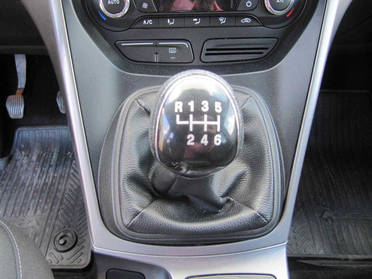 Ford Kuga 2.0 TDCI 115 CV 2WD Titanium