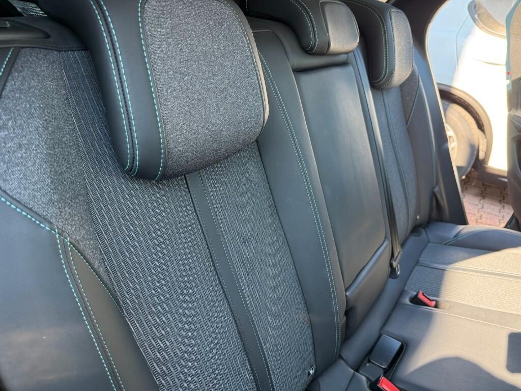 Peugeot 3008 BlueHDi 130 S&S EAT8 Allure