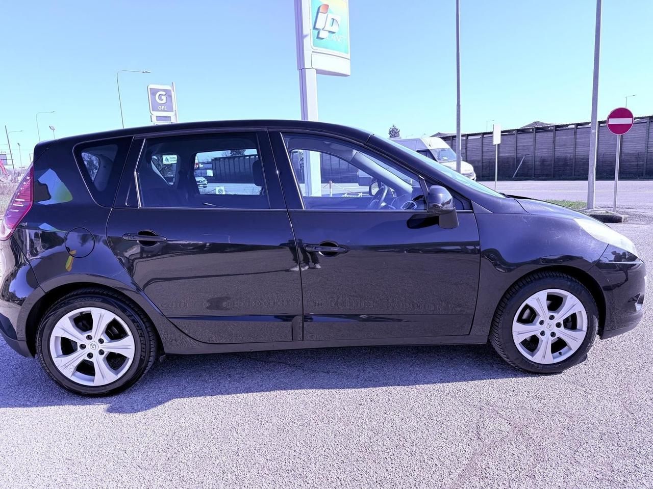 Renault Scenic Scénic X-Mod 1.6 GPL Dynamique