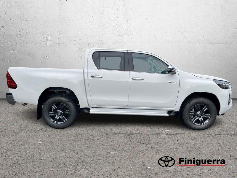 Toyota Hilux doppia cabina Lounge 2.4 cc automatico