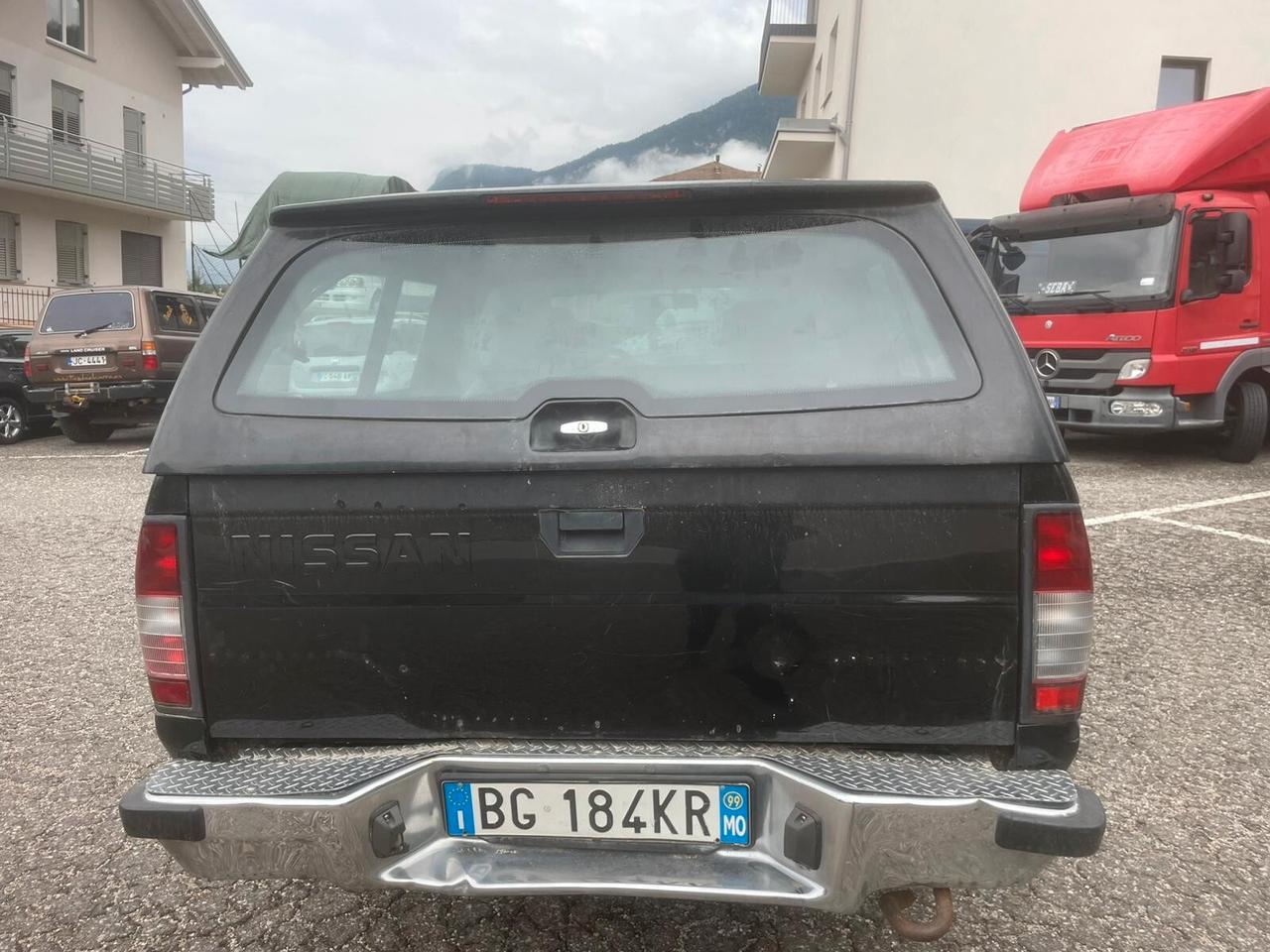 NISSAN NAVARA PICK-UP 2.5 TD DOUBLE CAB 4PORTE