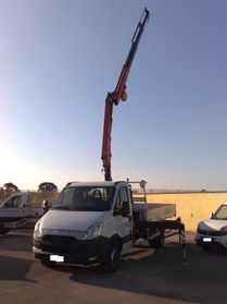 Iveco 65c17 3000cc cassone fisso con grù - 2013