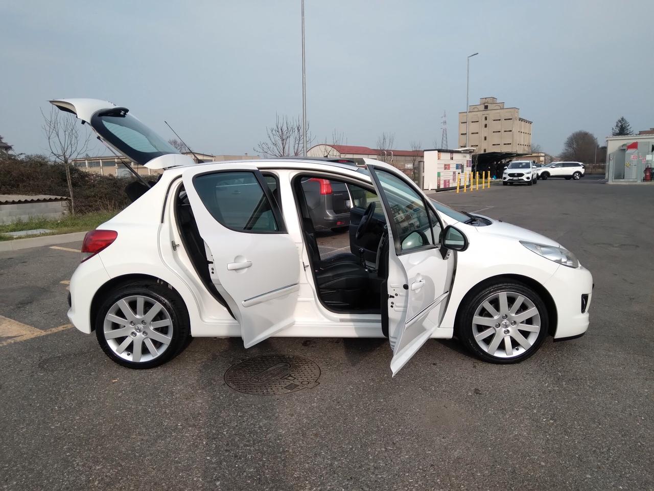 Peugeot 207 1.6 turbo 156CV 6marce 5p. Allure