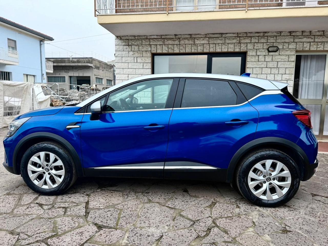 Renault Captur TCe 100 CV Intens