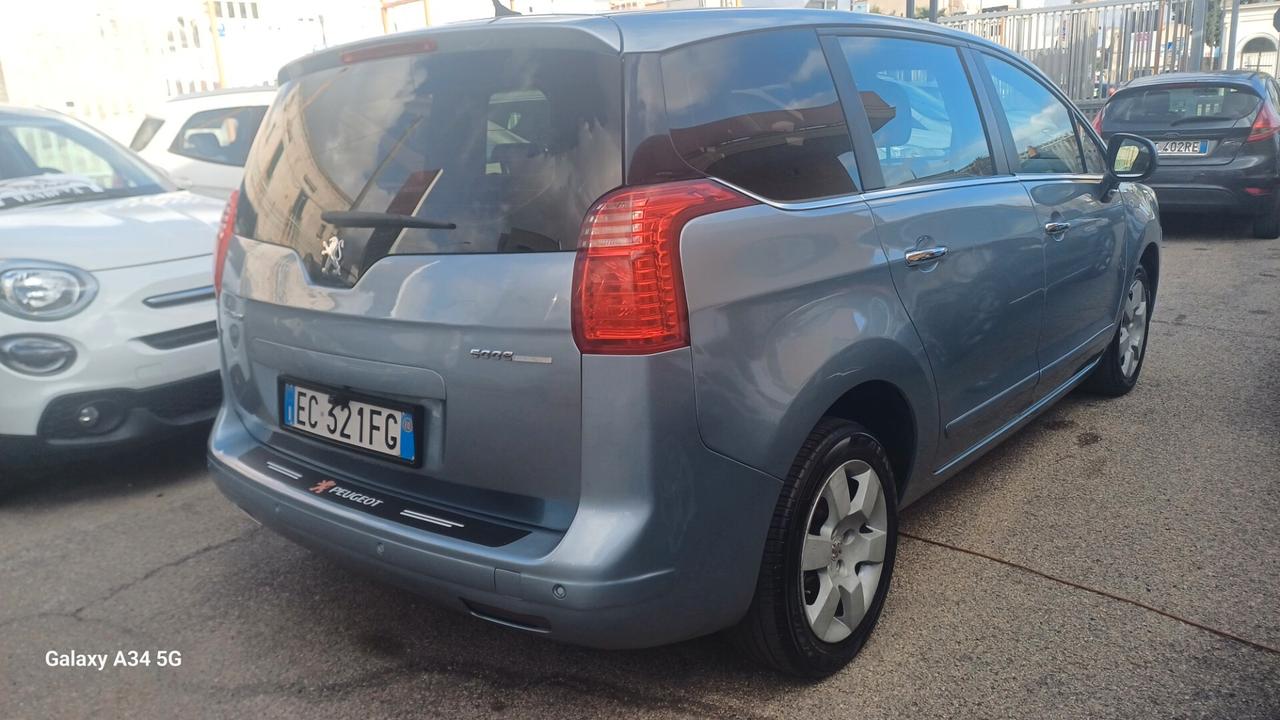 Peugeot 5008 1.6 HDi 112CV Tecno