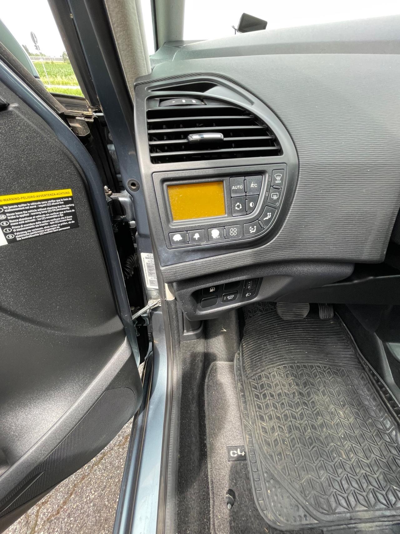 Citroen C4 Picasso 1.6 e-HDi 110 FAP CMP6 Seduction N1