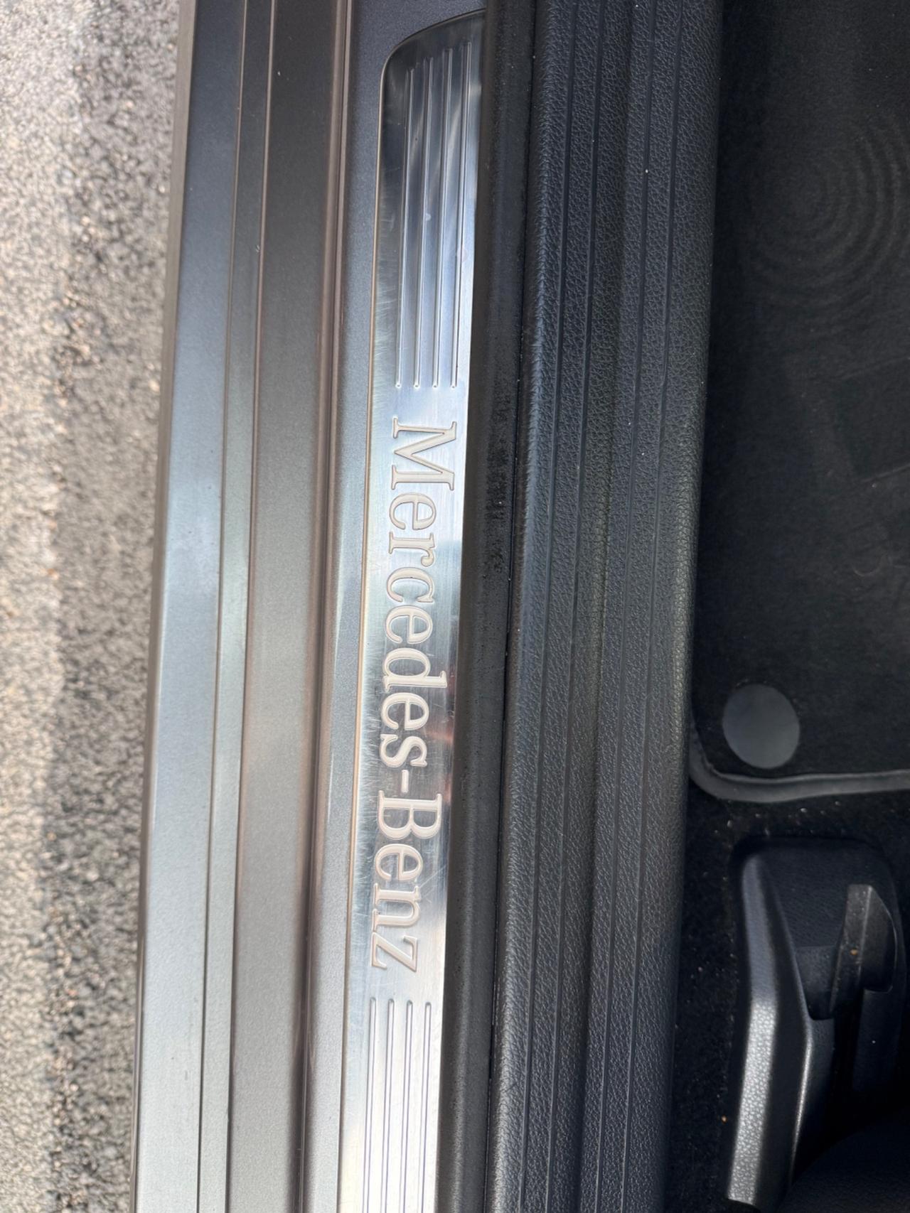 Mercedes-benz CLA 180 d Premium